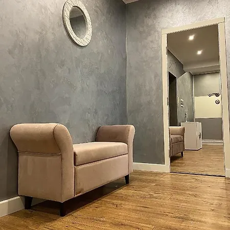 Deluxe Old شقة أوزهورود